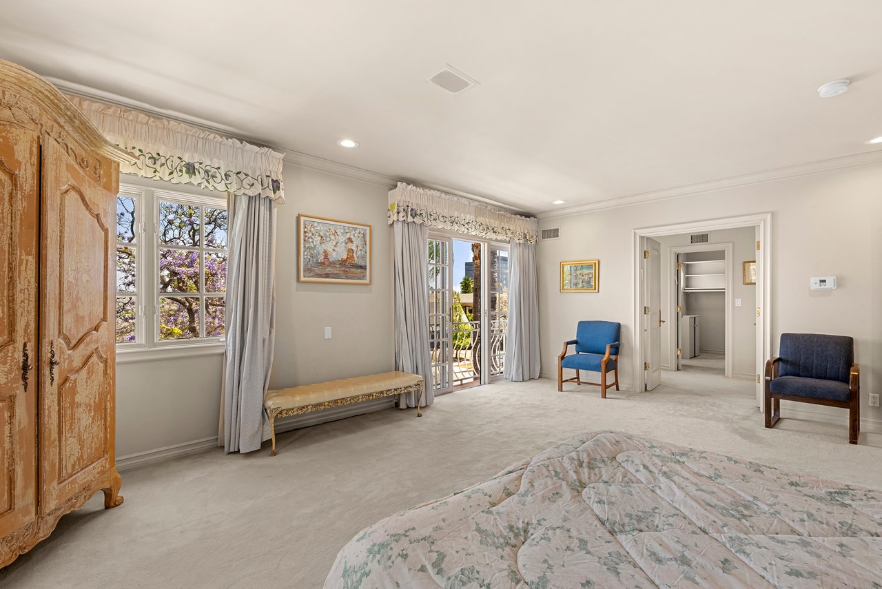 201 N Palm Dr, Beverly Hills 