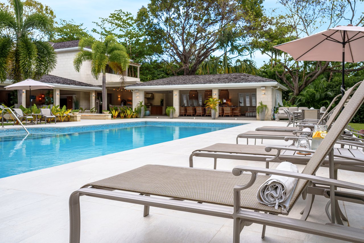 Villa Aama, Aquarius