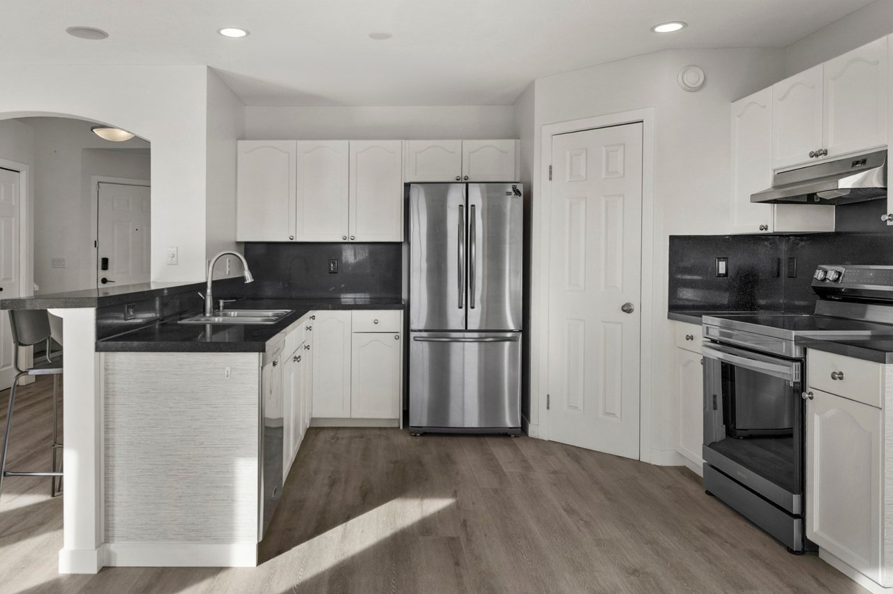 12345 Coventry Hills Way NE