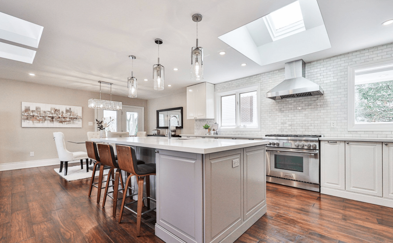 1276 Greenoaks Drive