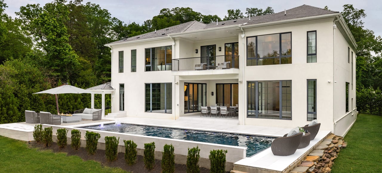 1102 Chain Bridge Road