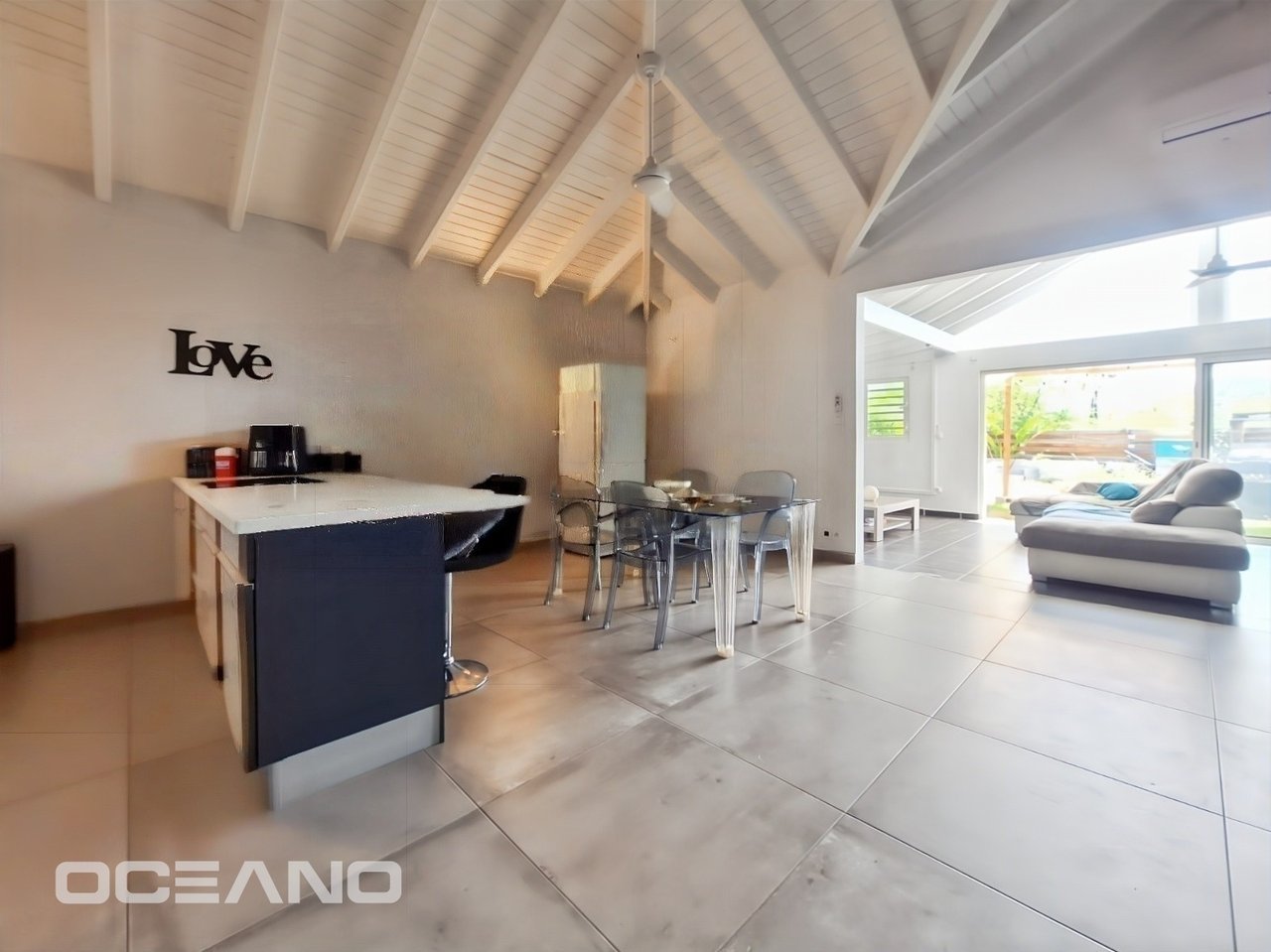 4-bedroom house with garden 