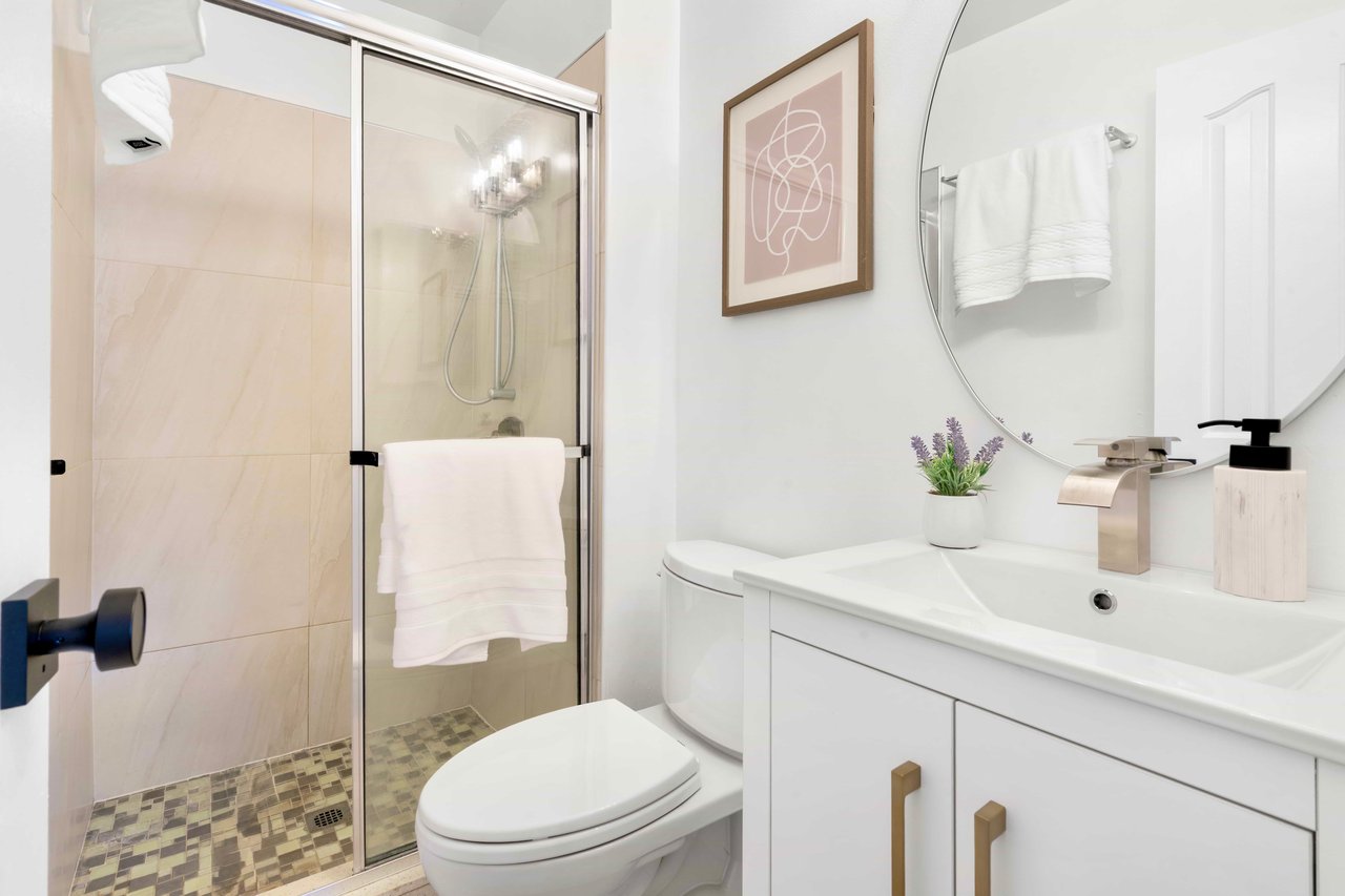 32490 Lake Temescal Ln