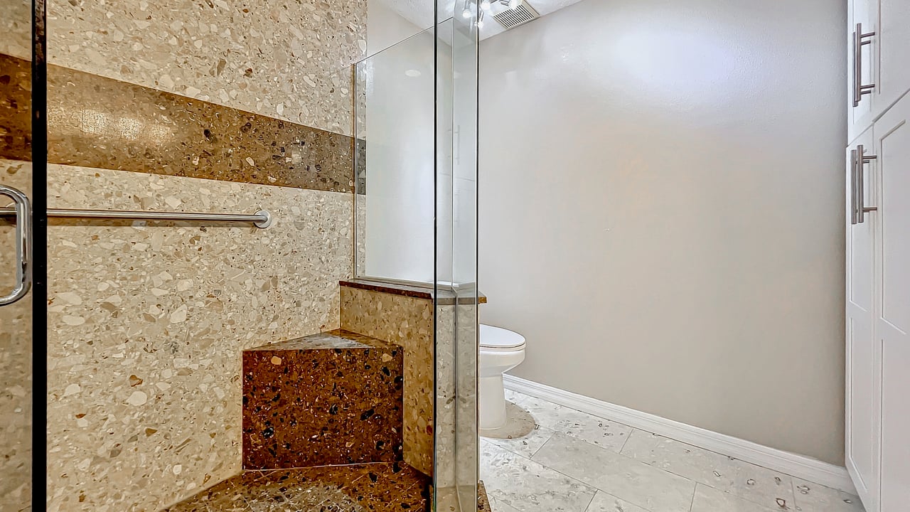 Luxury Lakefront Winter Park Condominium for Lease