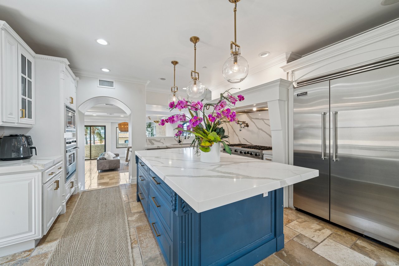312 Carnation Avenue