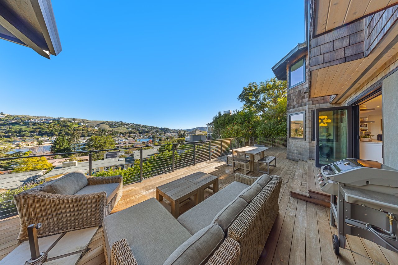 Stylish and Renovated Belvedere Beauty