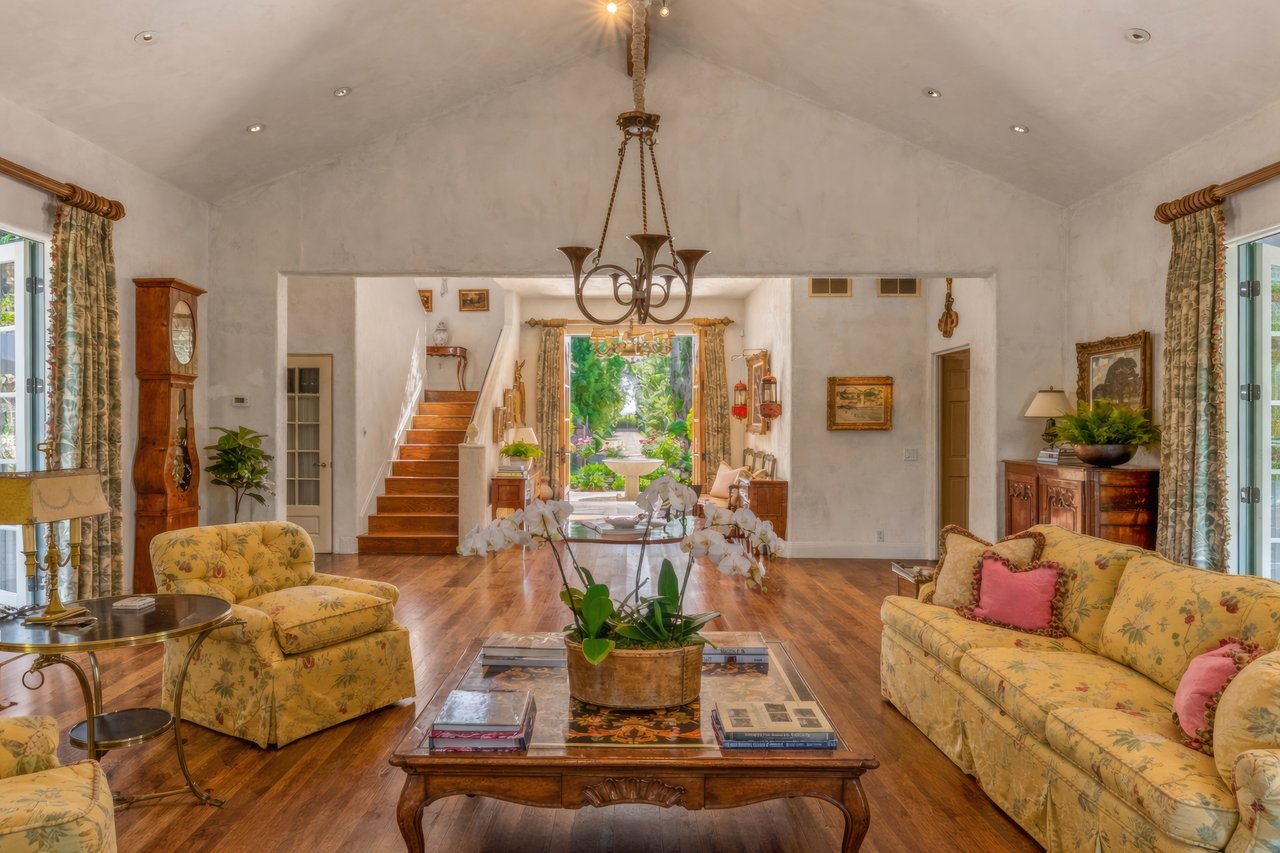Mills Lane, St. Helena