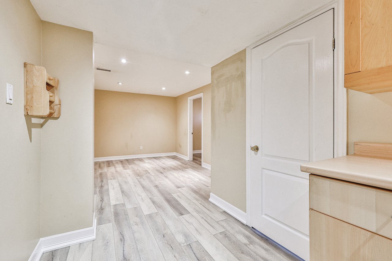 2063 Hixon Street, Oakville