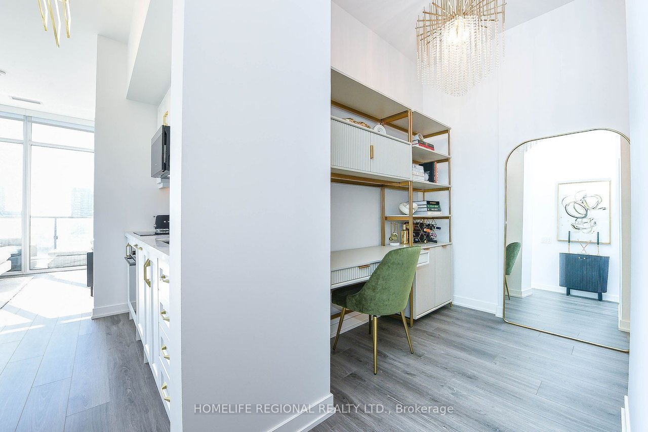 WEST CONDOS PENTHOUSE 