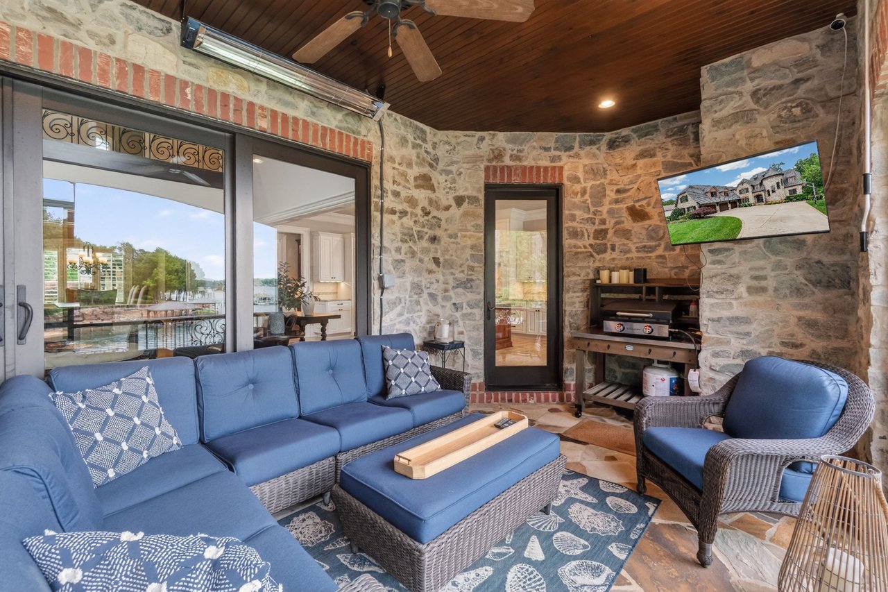 Private Exclusive Listing