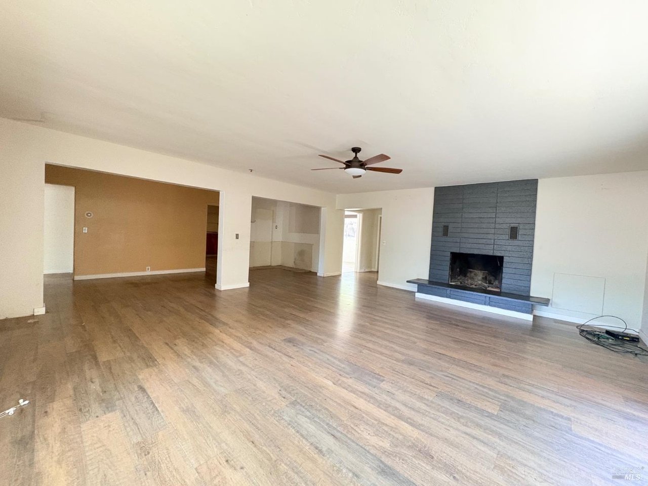 372 Saunders Dr