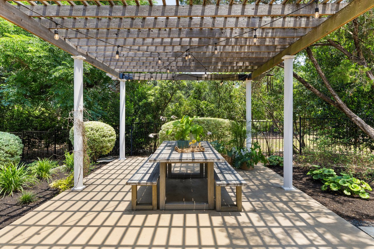 3742 Golden Rain Cove