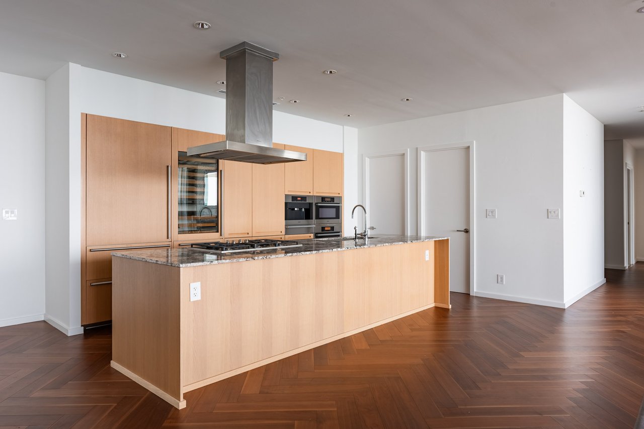 Suite 5302- 180 University Avenue