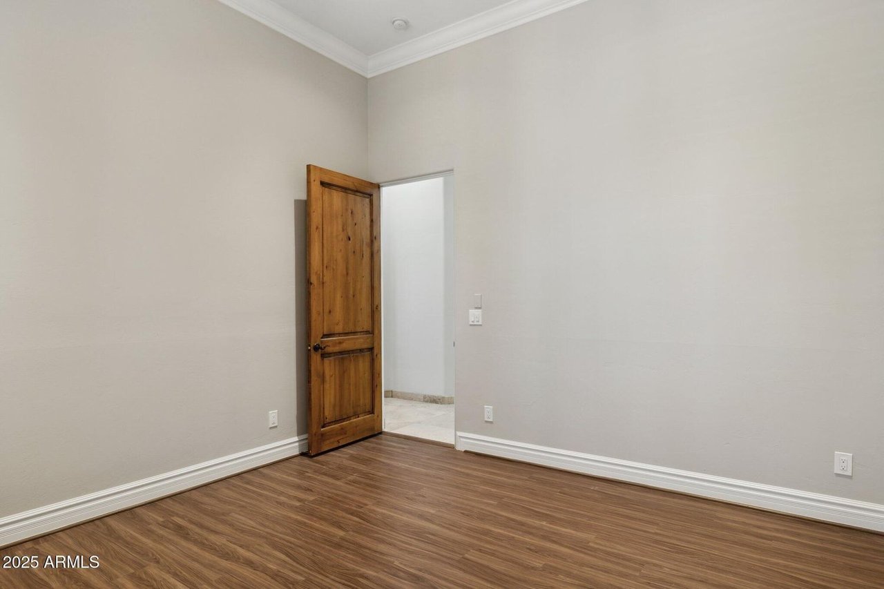 3731 E Halifax Cir 85205