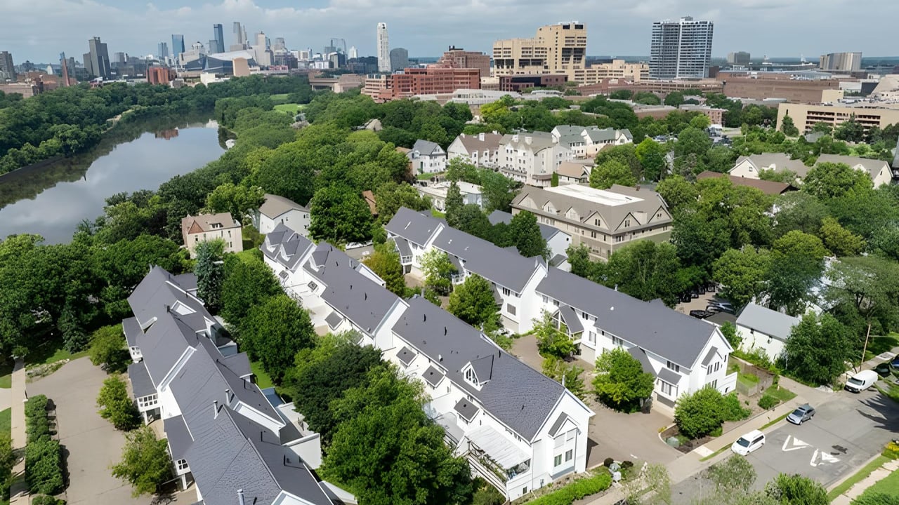 Selling a Townhome or Condo in Minnesota: What the HOA Resale Disclosure Certificate Means for Your Closing