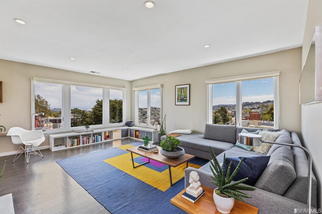 355 Roosevelt #Upper