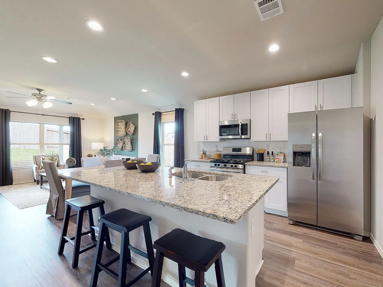 1216 Whitneyway Ln