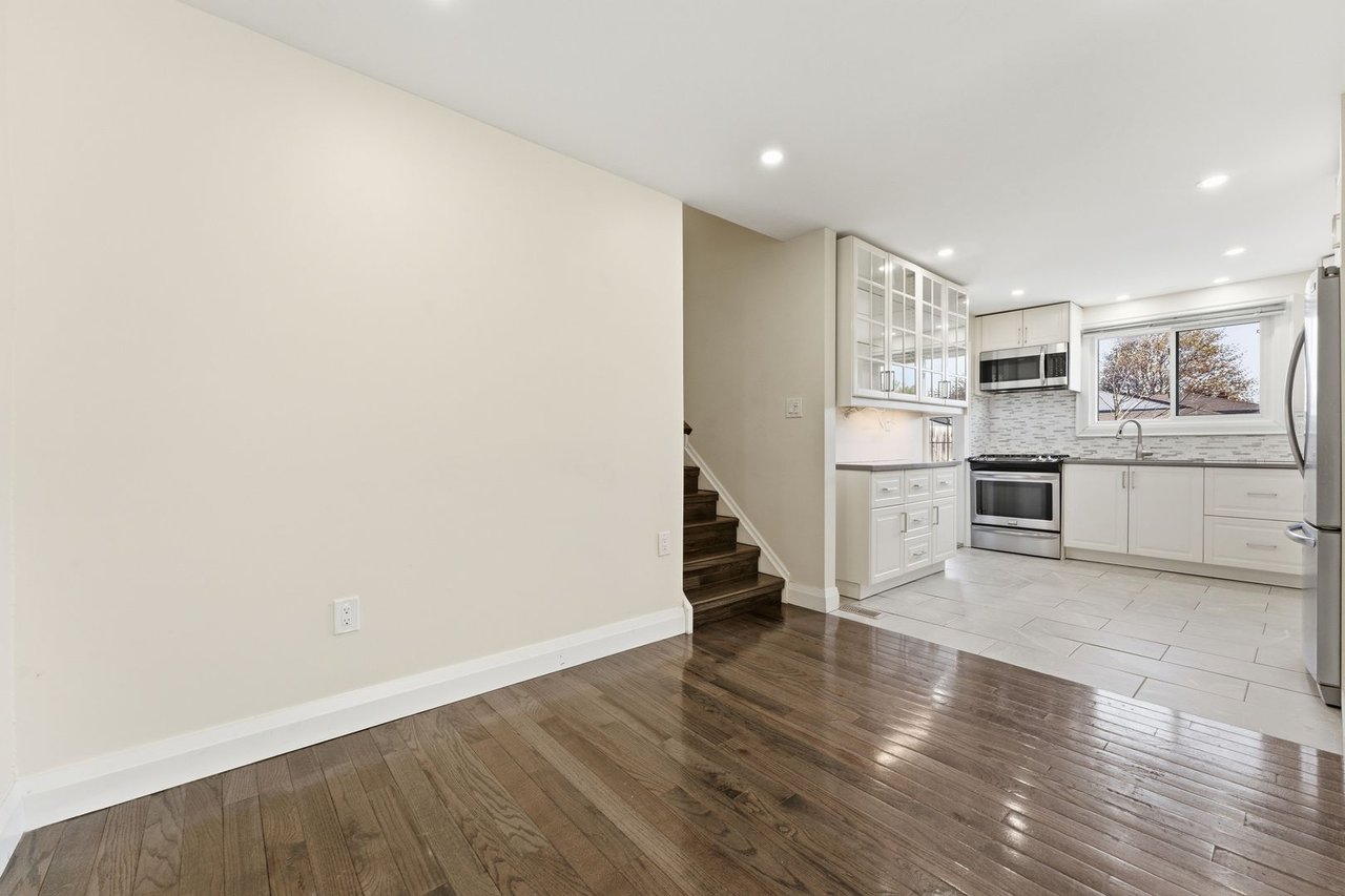 2362 Greenbank Tr