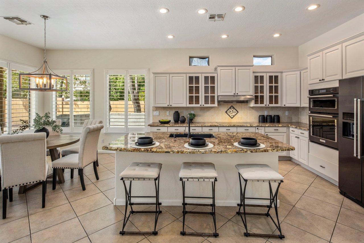 315 E Mary Ln