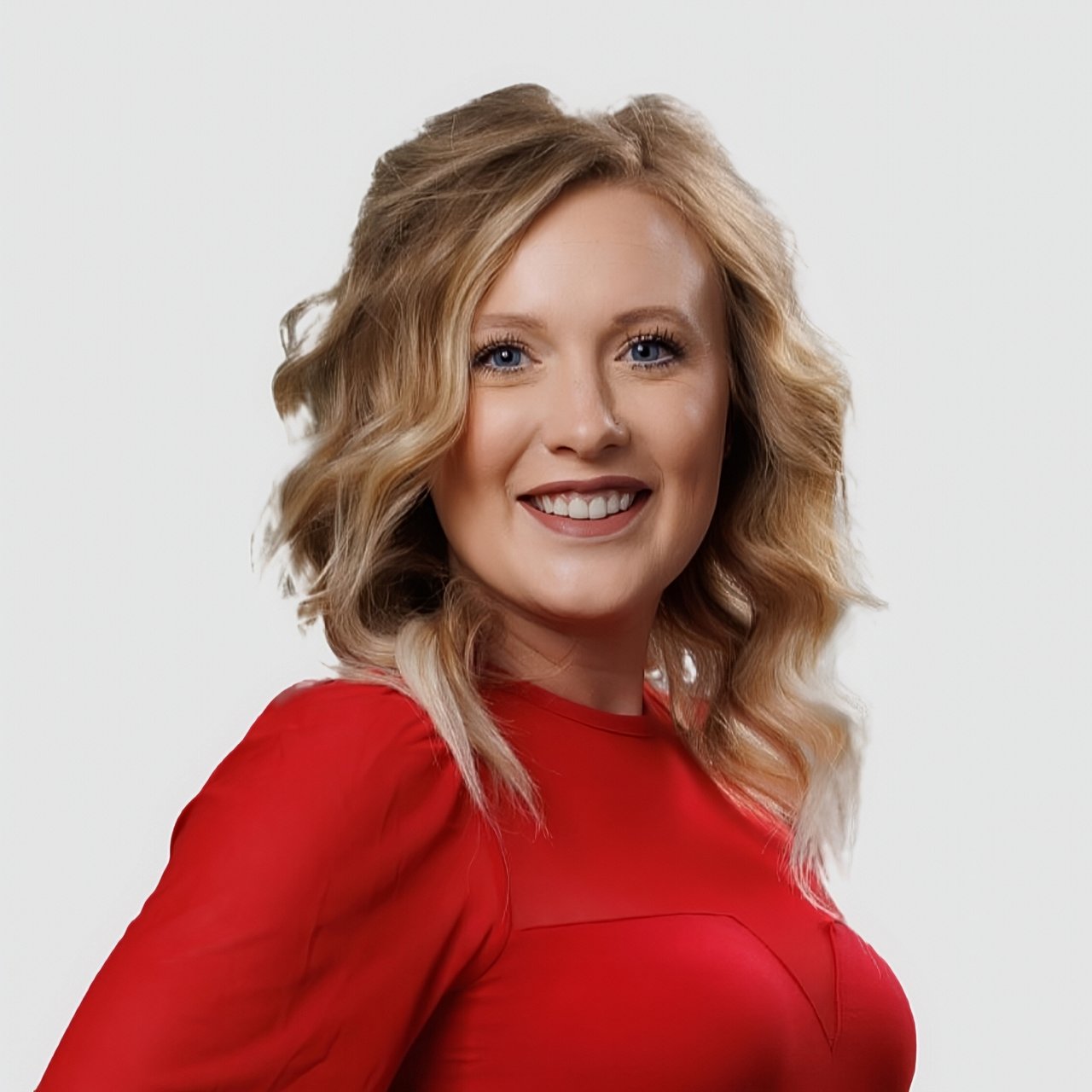 Molly Hopper Huron, SD Real Estate Agent Headshot