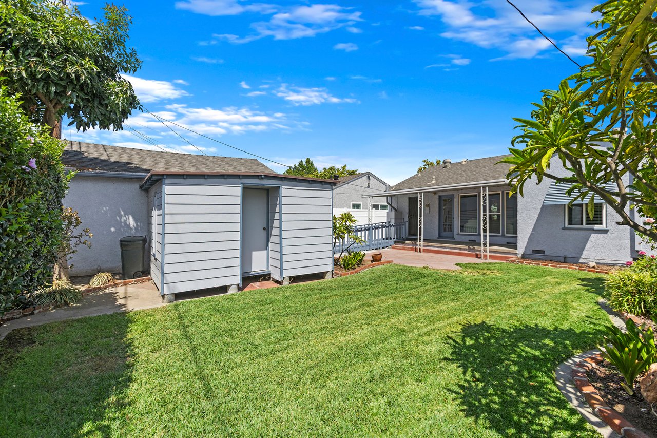 2842 Silva St, Lakewood