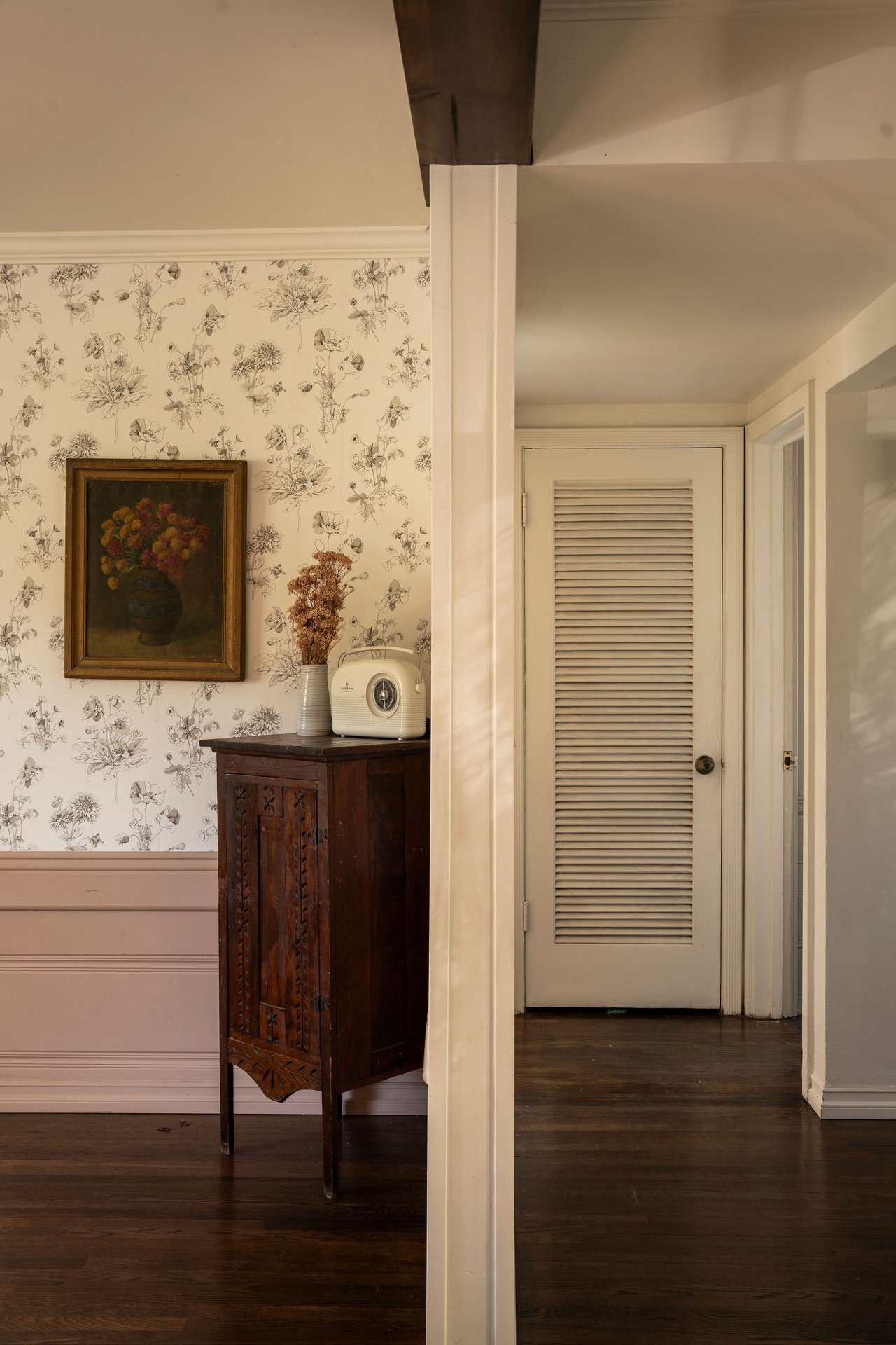 The Perry Farmhouse in Van Nuys, A Rare Rustic Compound