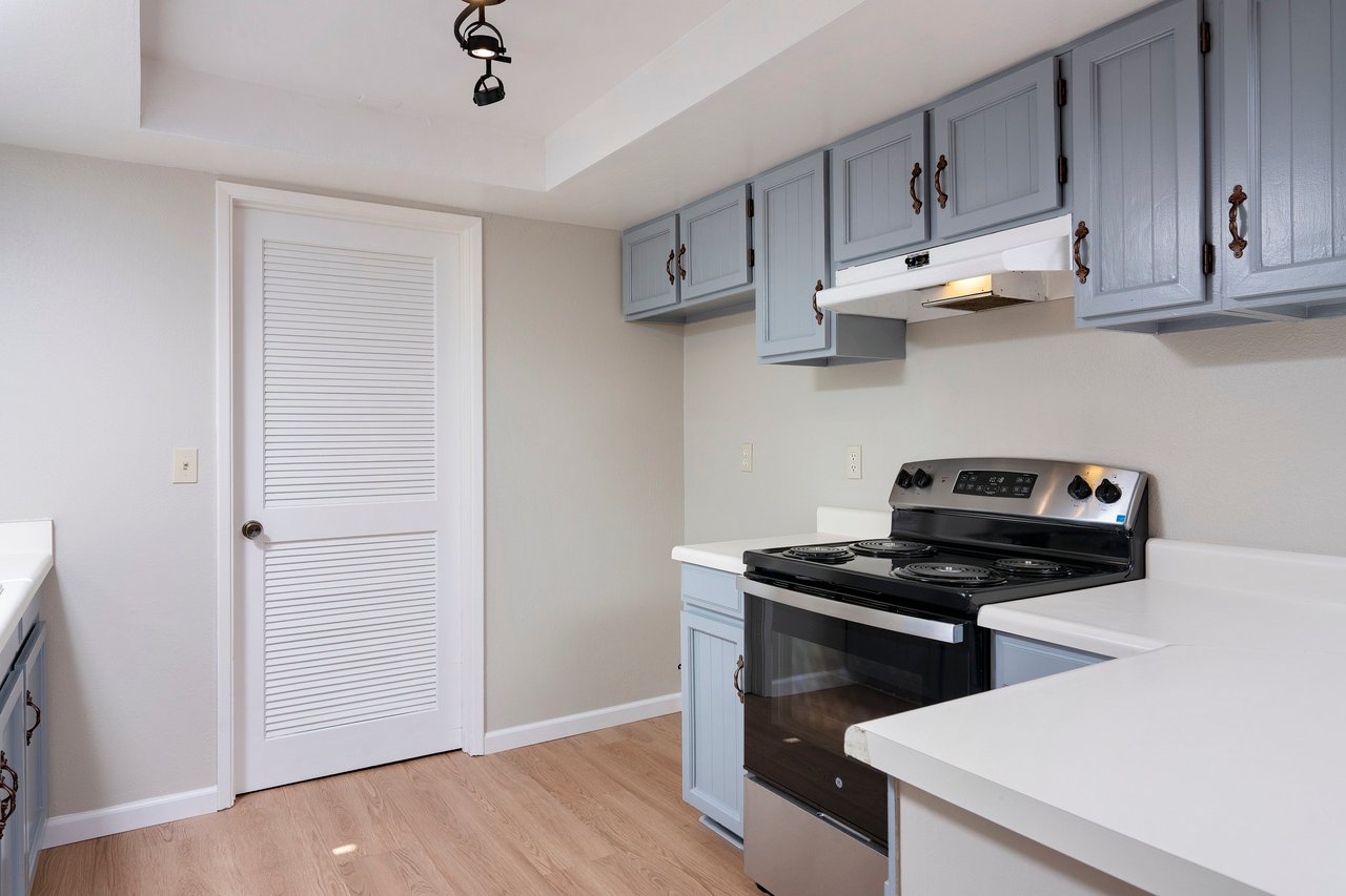 3236 W Moondance Way
