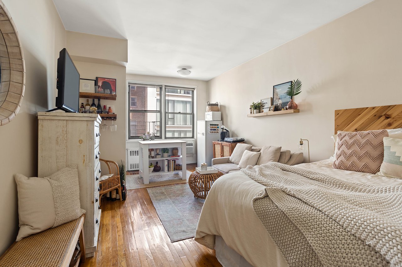 148 East 84th Street Unit 4A