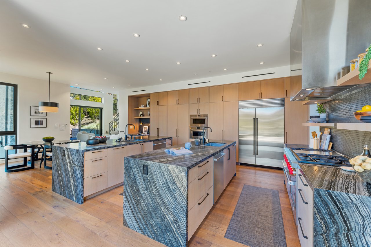 Modern Luxury - Completed in 2020