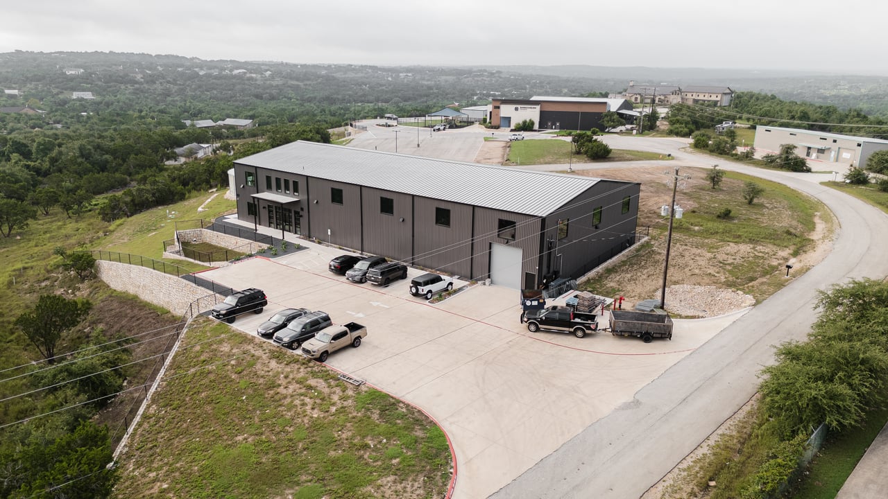 195 American Way - Commercial Warehouse For Lease
