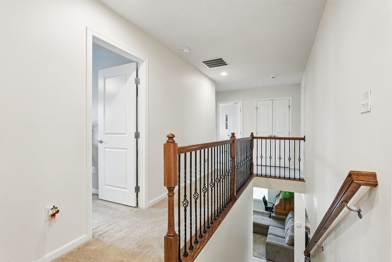 407 Isabella Ct