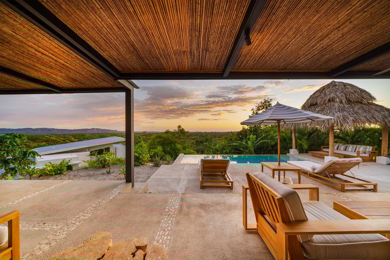 Casa Salinas – 3 beds ocean view home in playa grande