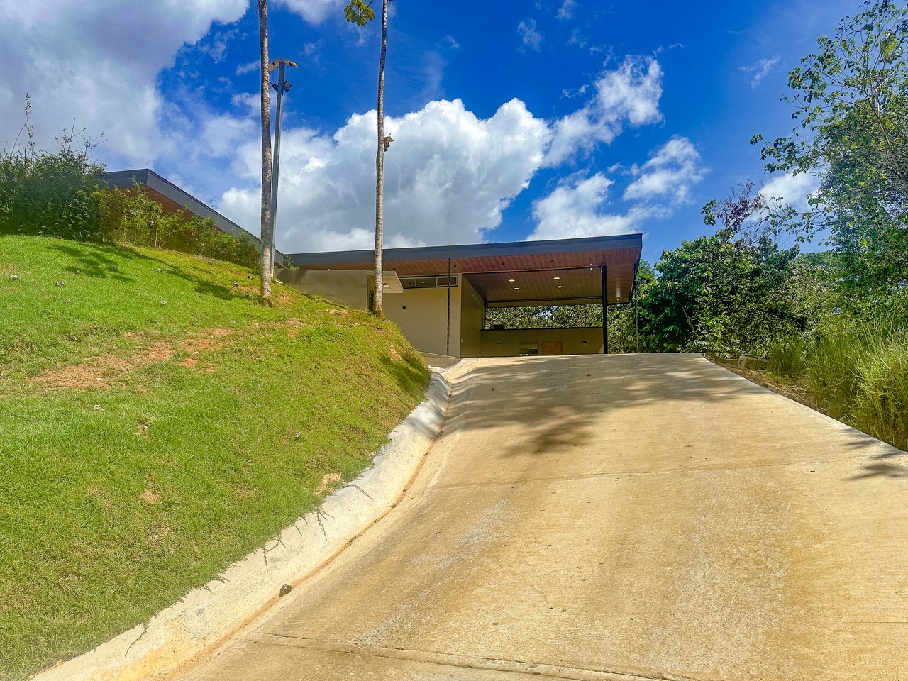 Brand New Tropical Jungle Home in Ojochal