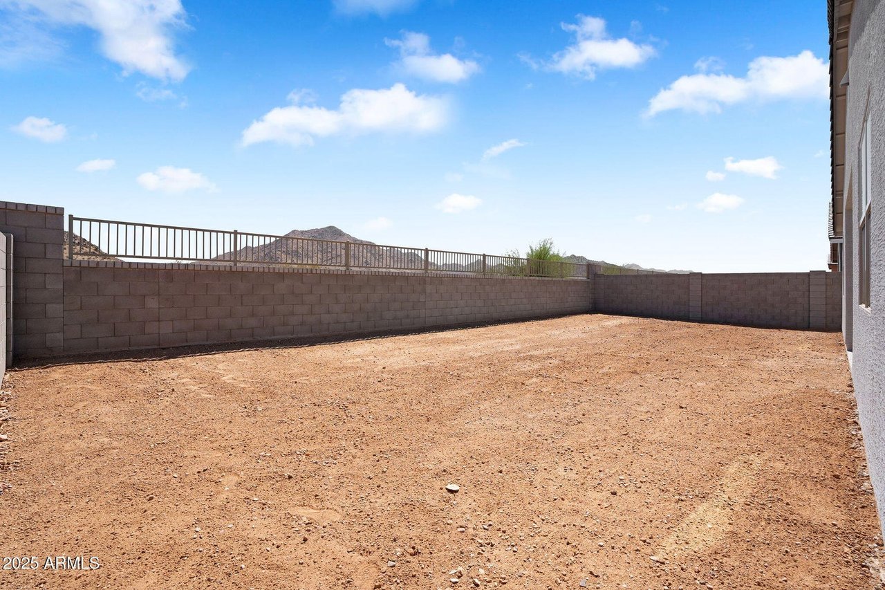 4811 W HUNTER Trail