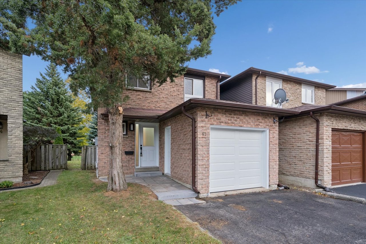 62 Pepperell Cres