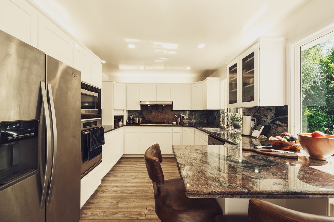 2533 La Condesa Dr, Brentwood