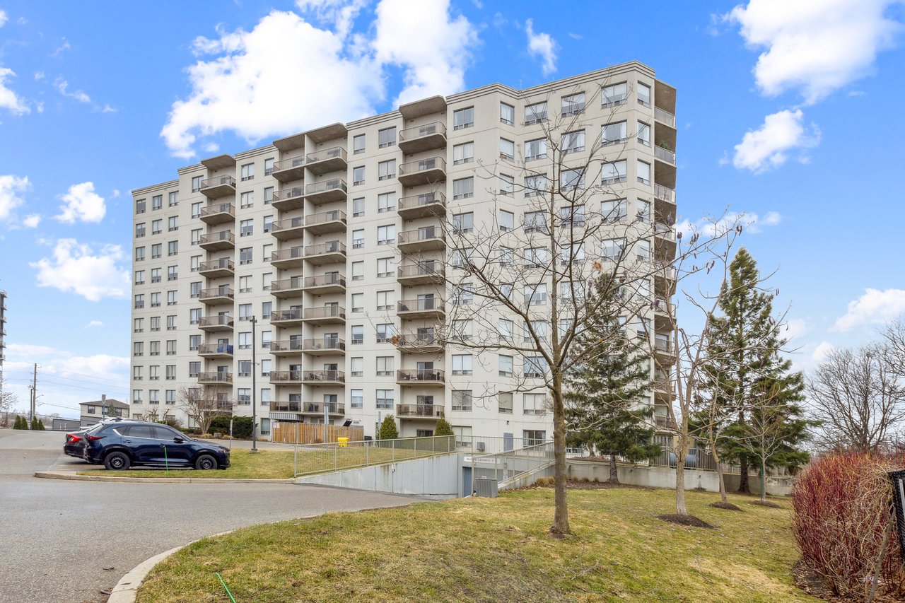 60 Wyndham Street S #909