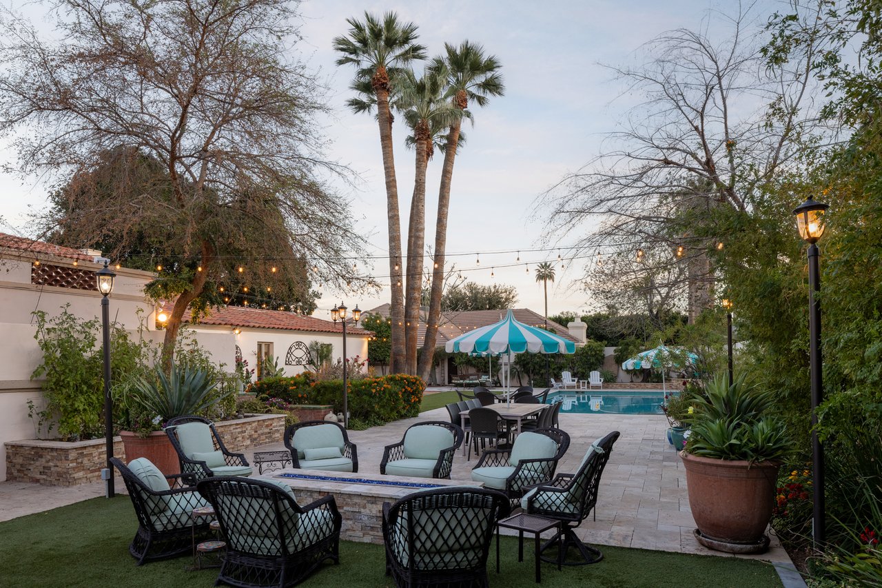 3042 N MANOR Drive E