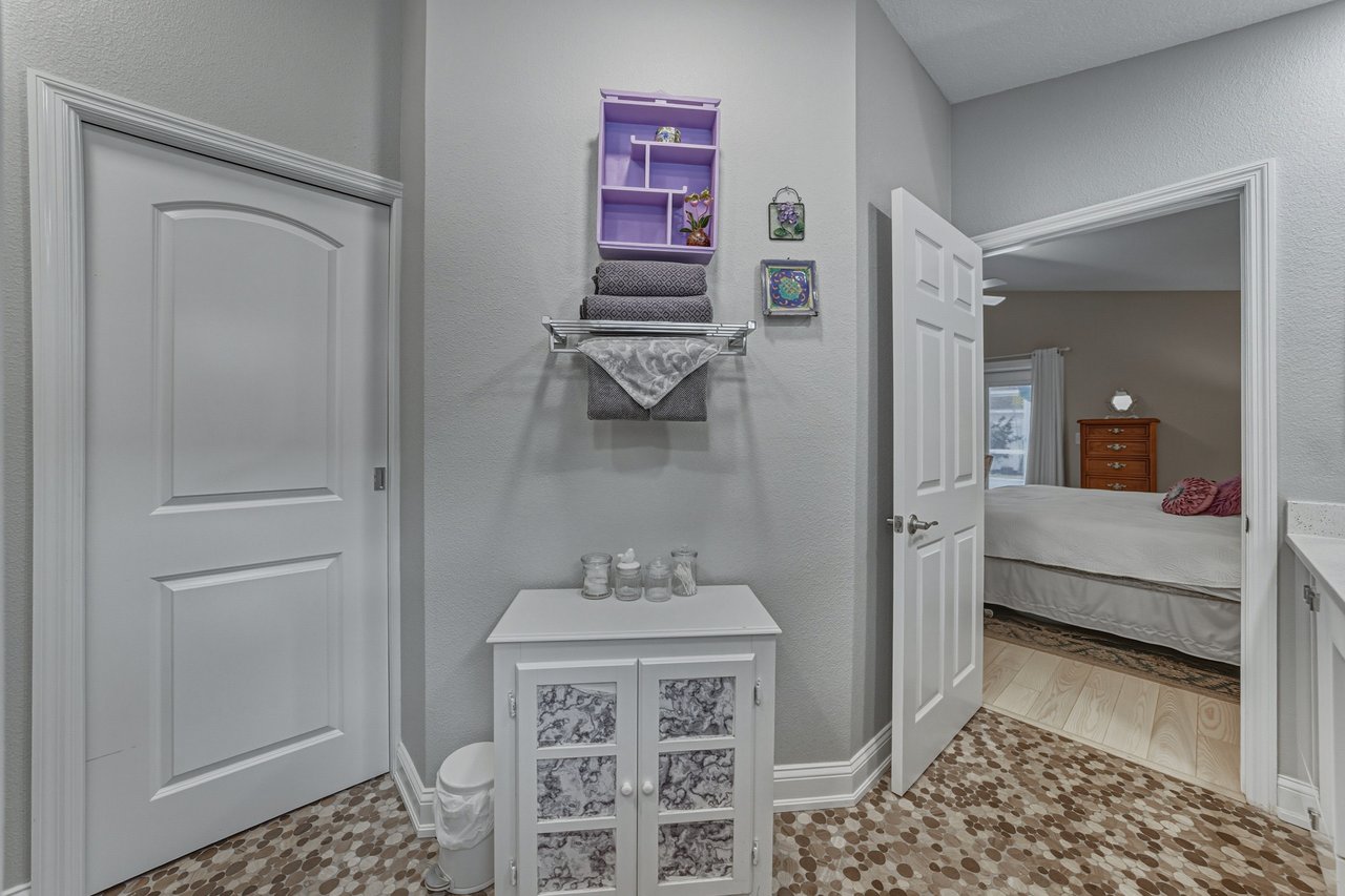 5240 NEW BRITTANY LN