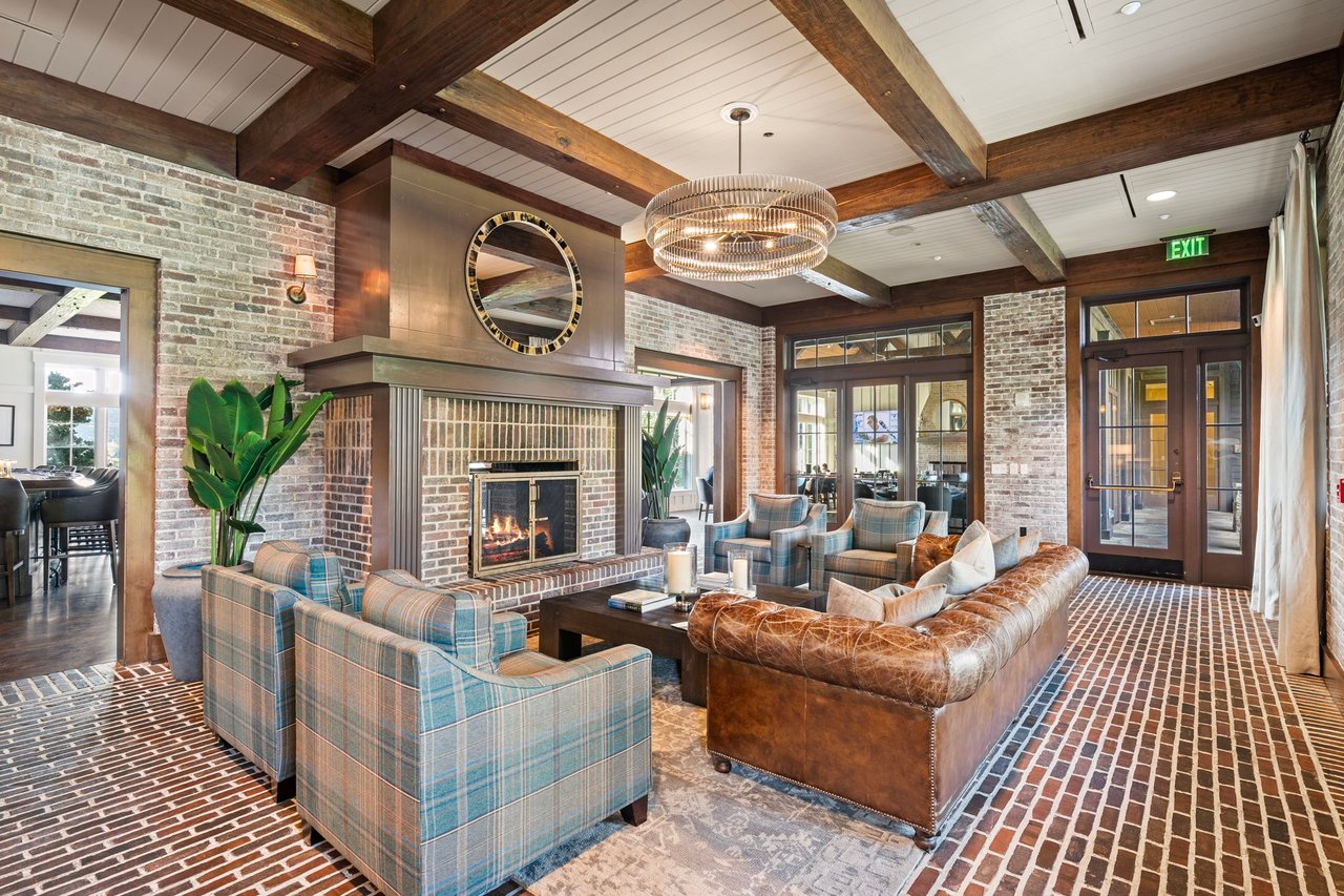 Clubhouse of The River Club