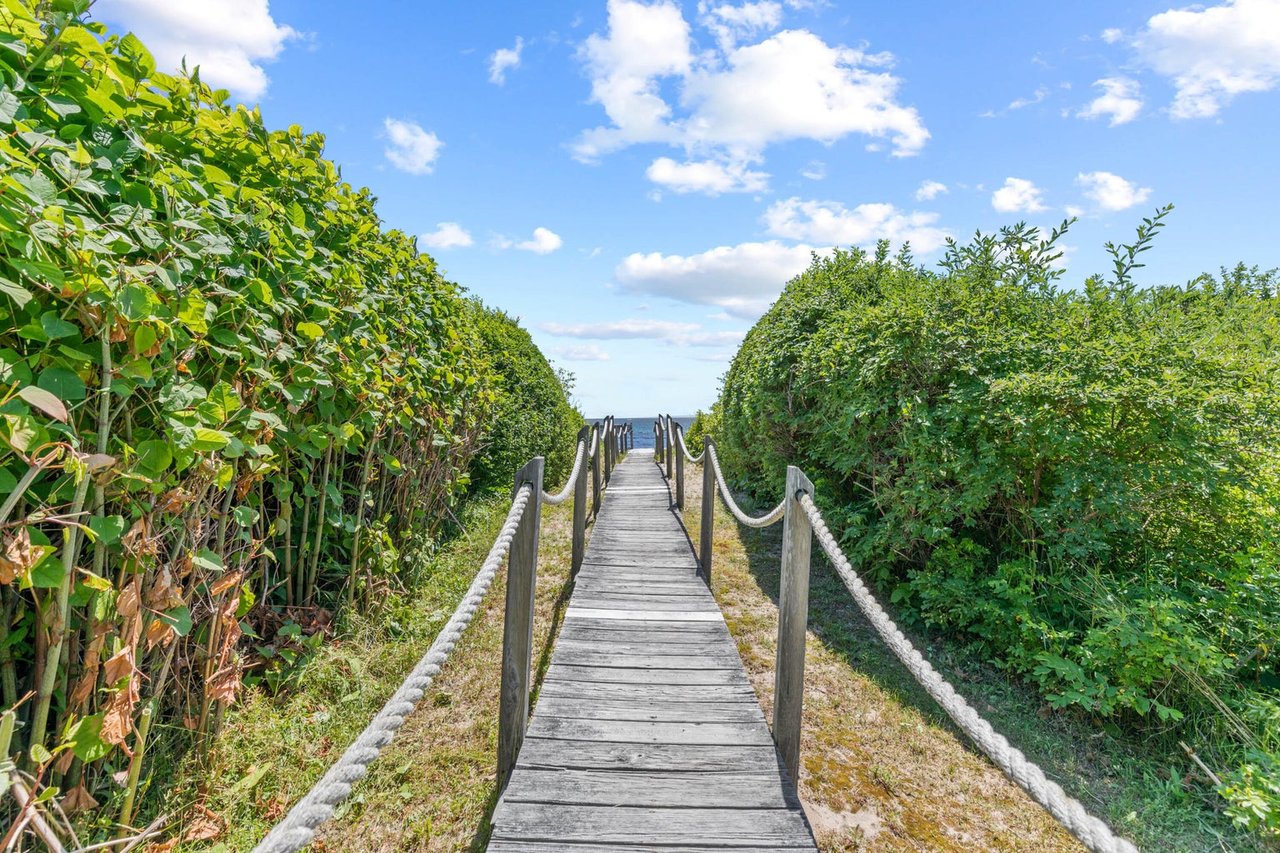 17 Atlantic Drive, Unit #: 17B
