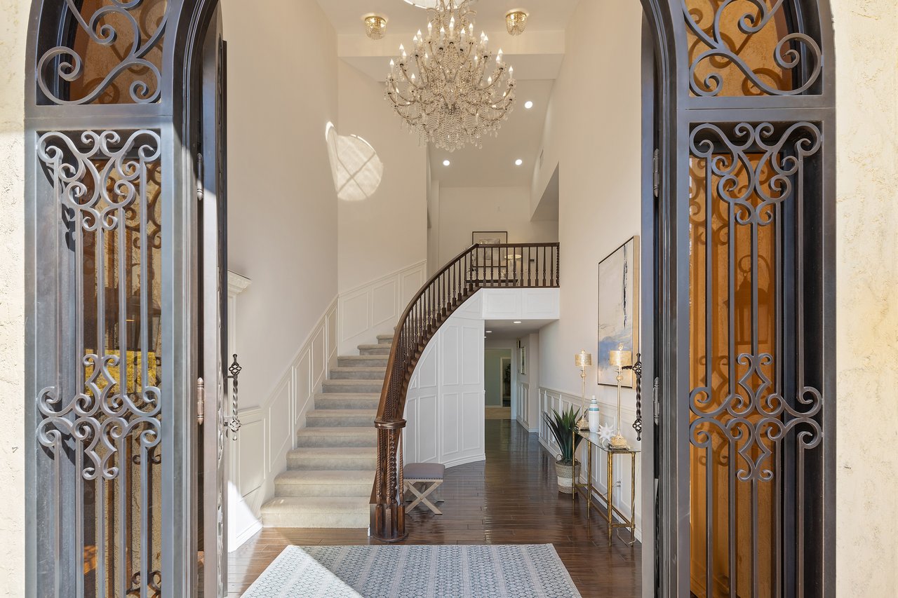 11392 Orangeview Road