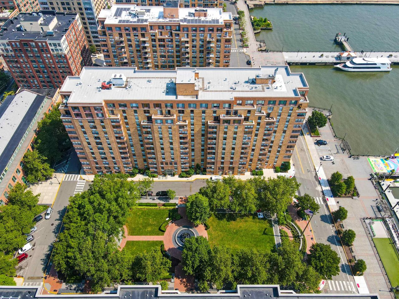 HOBOKEN WATERFRONT LIVING