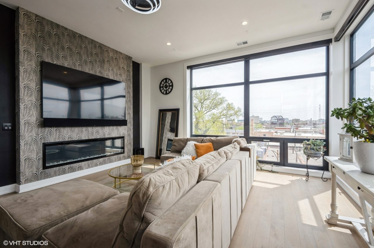  505 N Hermitage Avenue Unit: 4S