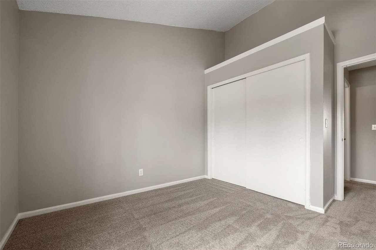 9911 Perry Ct
