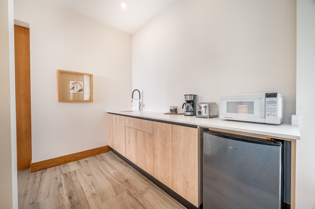 Casa Canto del Agua | Luxury 7-Bedroom Villa with Two Guest Apartments in Hacienda Pinilla’s Reserva de Golf