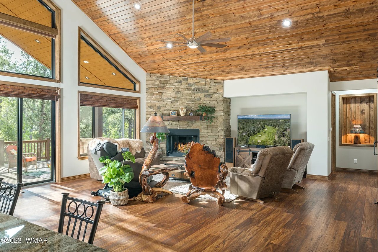 520 S Paintbrush Rd