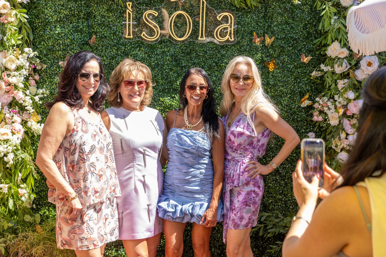 Fleurs, Friends & Fashion in Bloom 