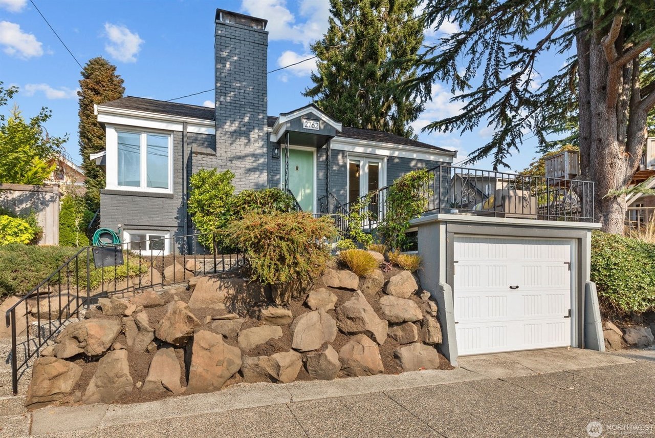 2762 NW 70th Street