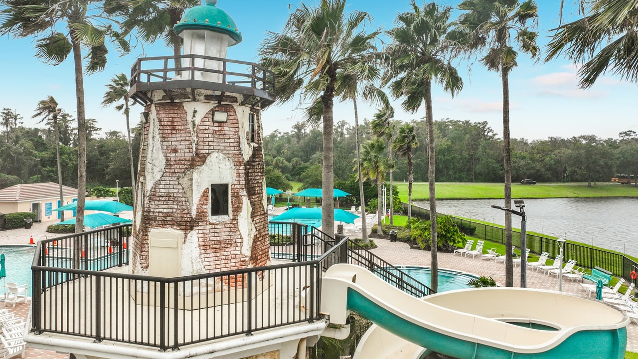 Orlando Vista Lakes 5-Bedroom 4-Bathroom Home and Lifestyle